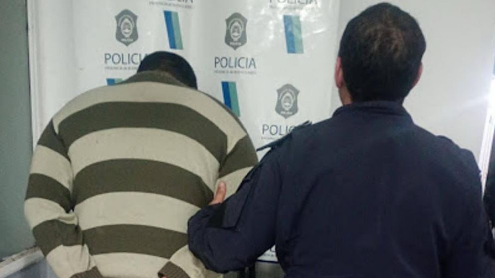 Este es el sujeto que resultó aprehendido en el operativo.