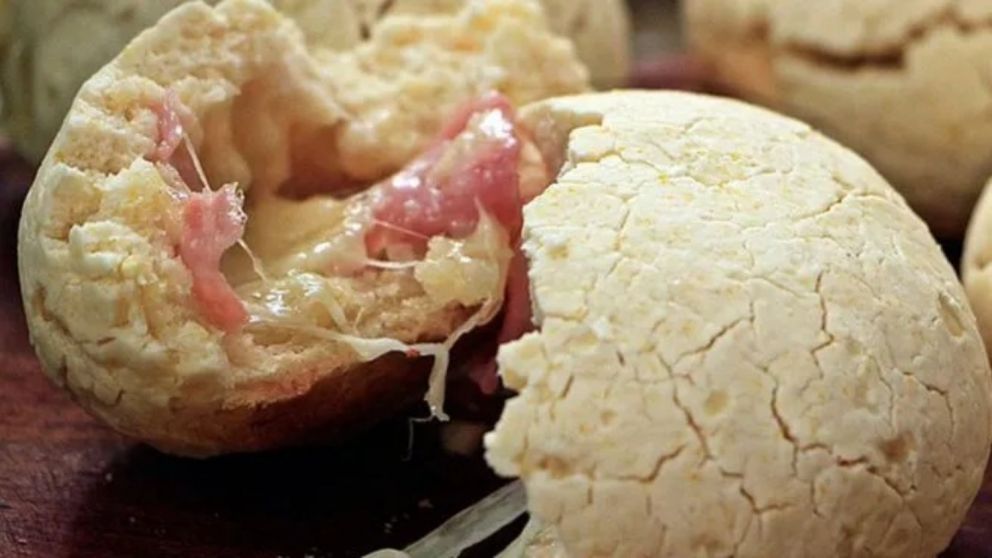 Delicioso chipa relleno en pocos pasos.