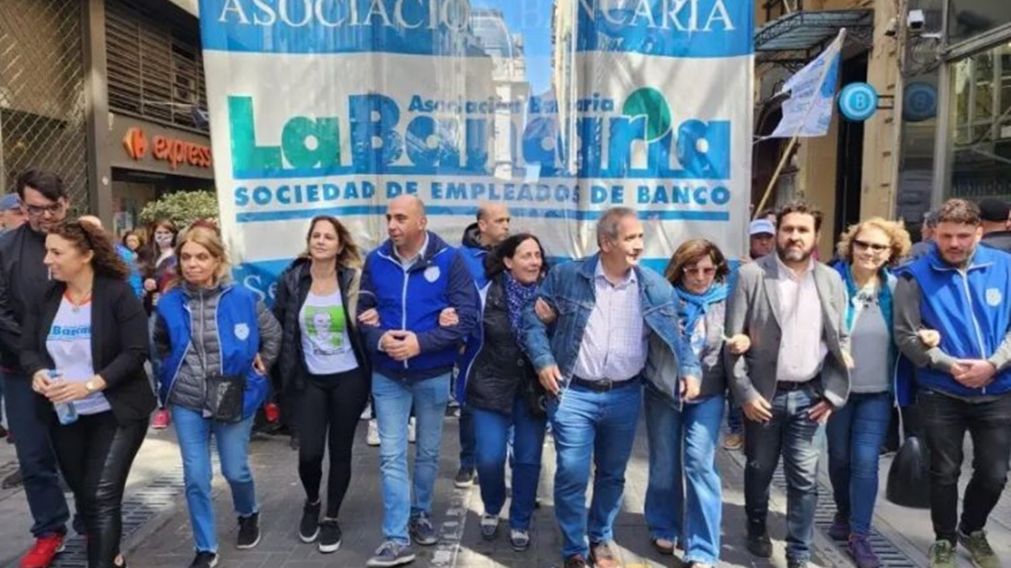 La Asociación Bancaria acordó un nuevo aumento salarial para los meses de marzo, abril y mayo.