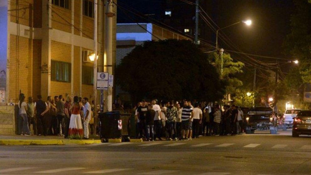 Pibe de 14 movió el auto en la cochera, atropelló y mató a su hermanita de 9