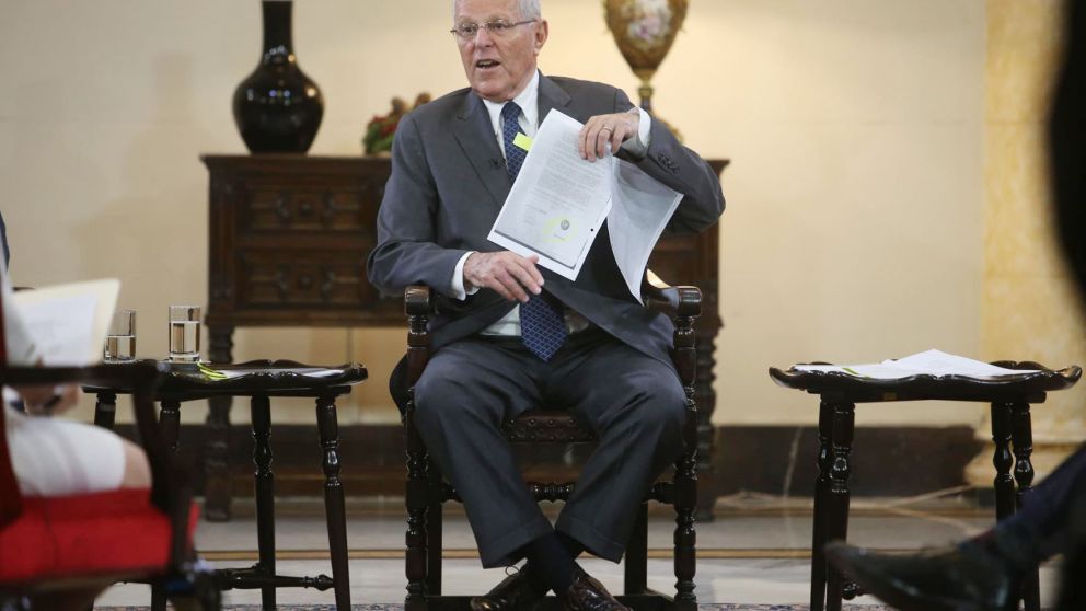 El presidente peruano, en la cuerda floja (AFP)