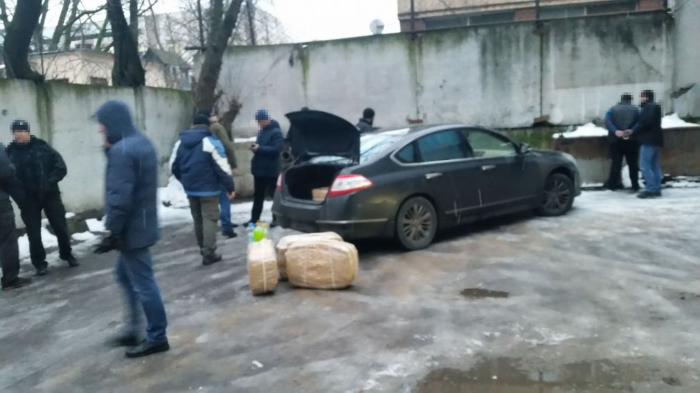 El "policía narco" también es políglota