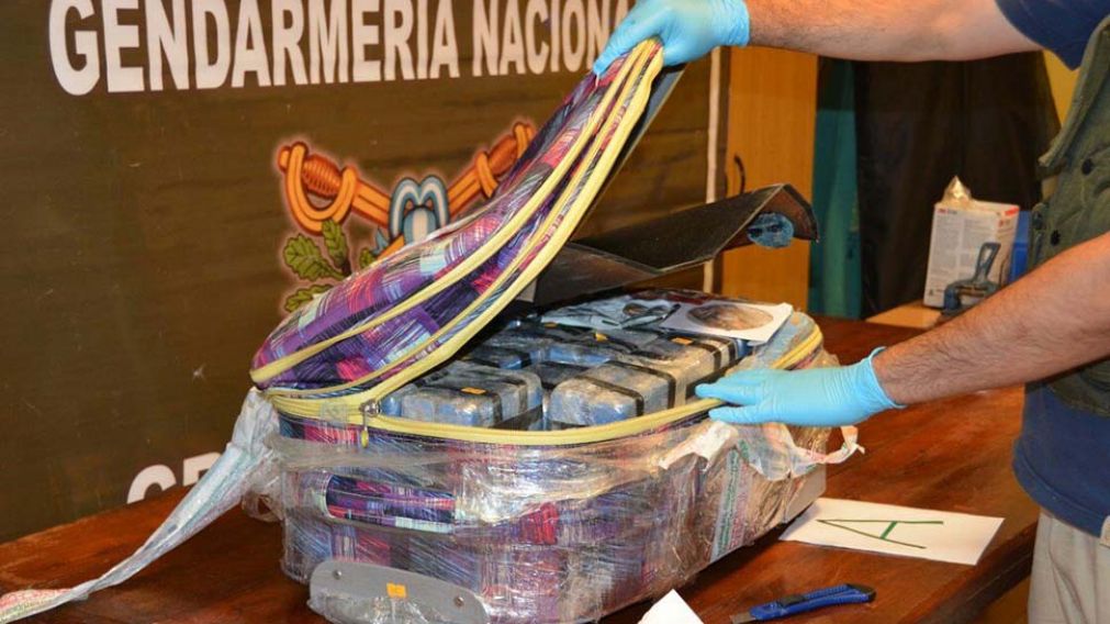 Una de las valijas secuestradas en la embajada de Rusia.