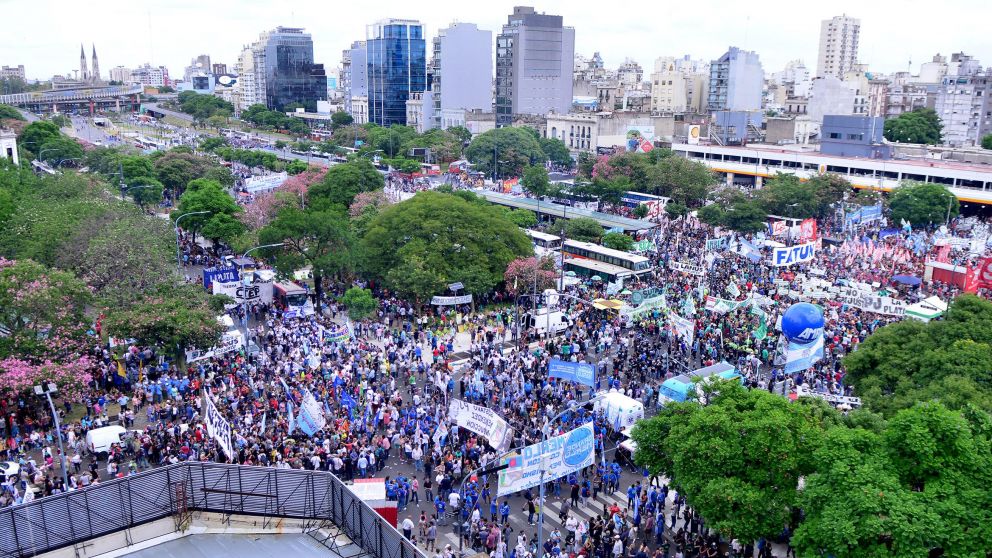 Masiva movilización convocada por Moyano. (Crónica/Jonatan Moreno)