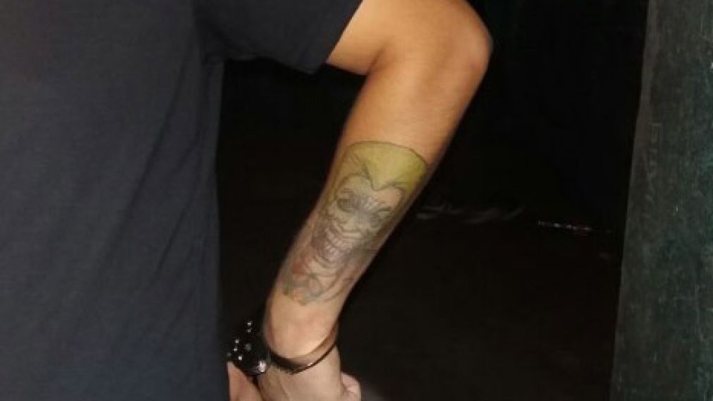 El delincuente es apodado El Guasón porque tiene tatuado el personaje de ficción en su brazo.
