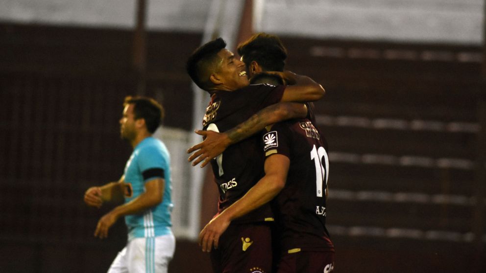 Vides clavó el primero en La Fortaleza. (Crónica)