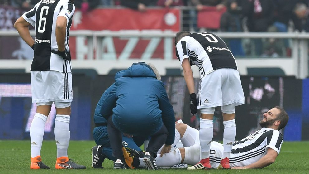 El Pipita Higuaín, con un esguince, no corre riesgo de perderse los amistosos con la selección.