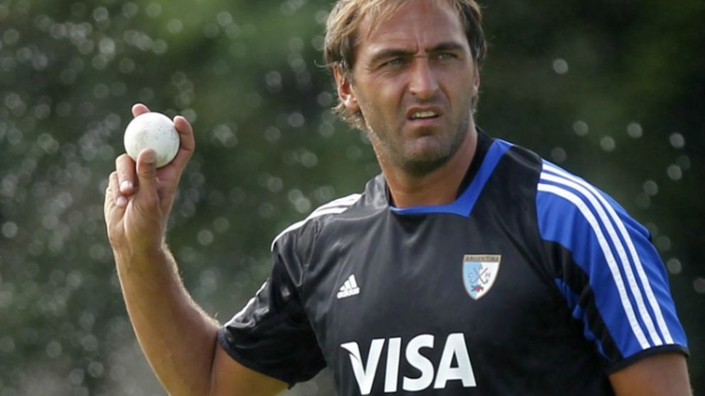 Carlos Retegui abadonó su cargo como DT de Los Leones