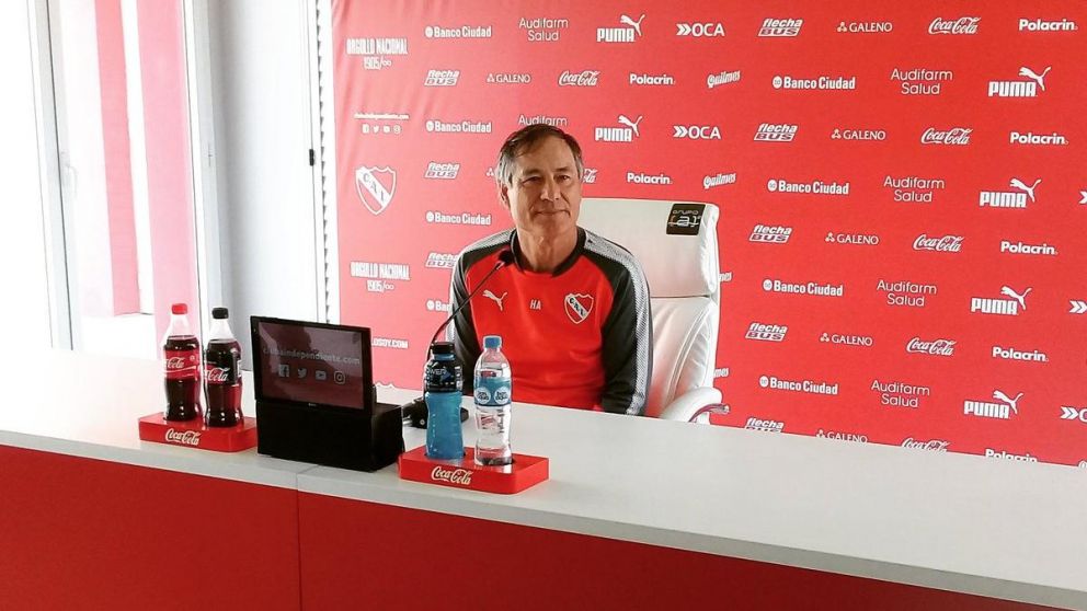 Independiente va por la Recopa ante Gremio.