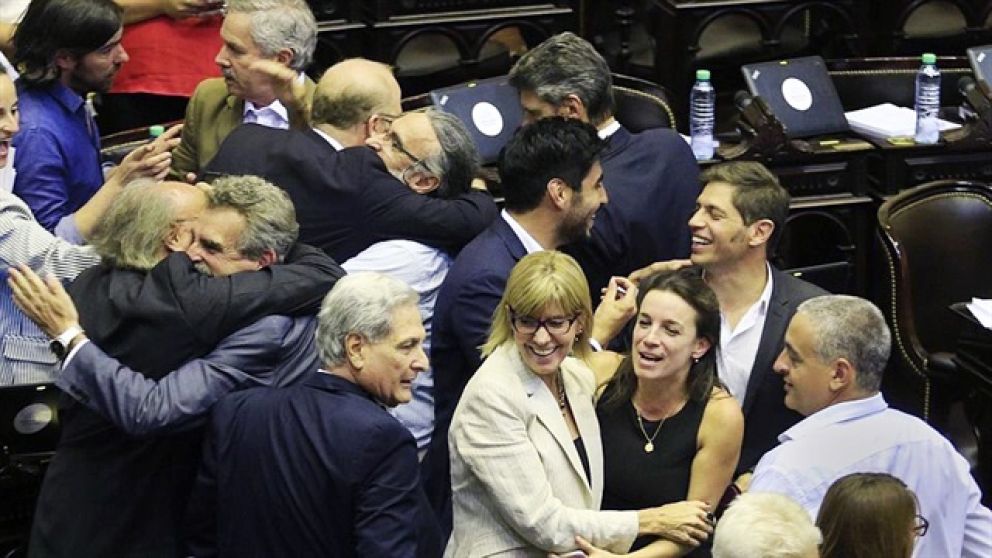 Buscan replicar el freno a las reformas del oficialismo.