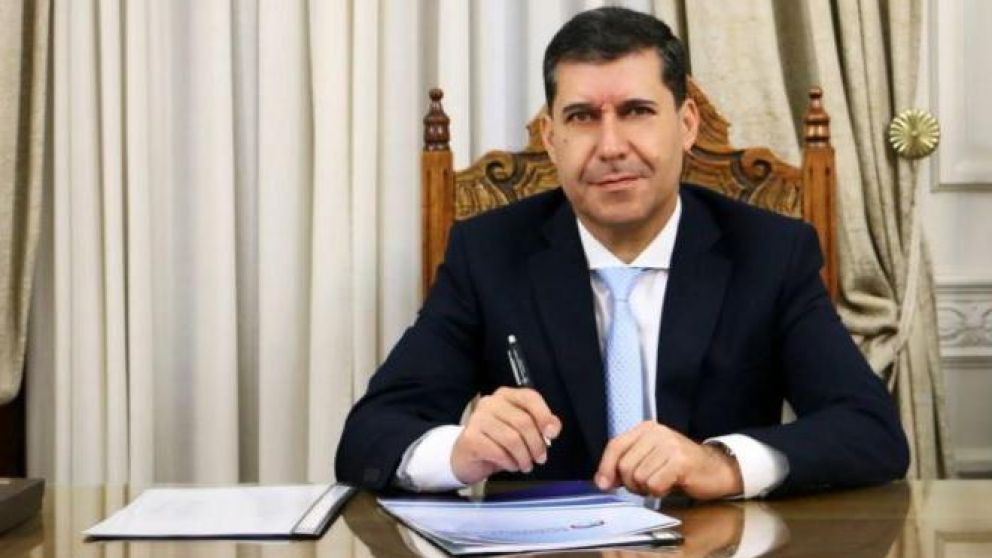 El gobernador de La Rioja anunció cambios en el proceso de formación policial.