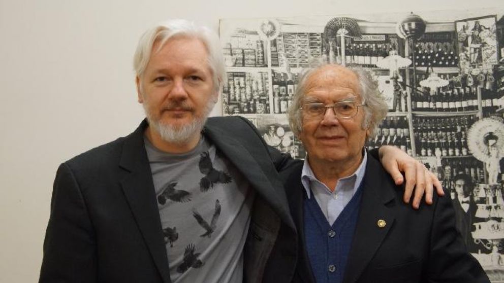 Assange recibió a Pérez Esquivel