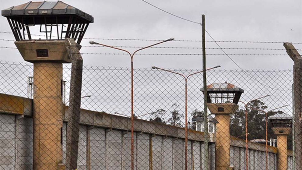 Le pidieron un favor al vecino y les violó a la hija de 10 años