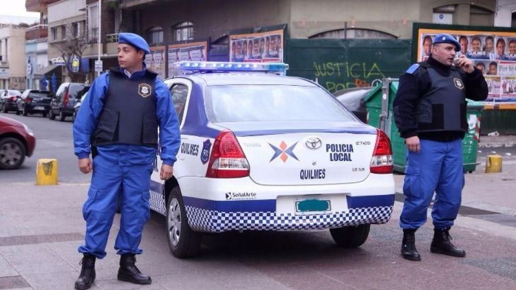 Los policías detenidos tenían en su poder celulares, tablets y dinero