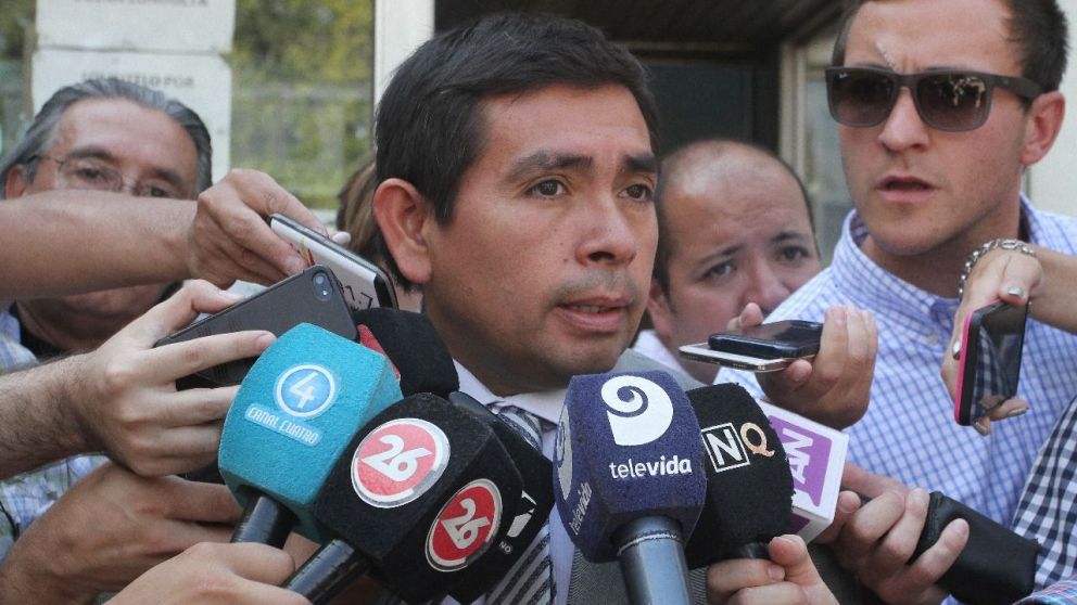 El fiscal brindó la información sobre la denuncia del faltante de dinero y documentos.