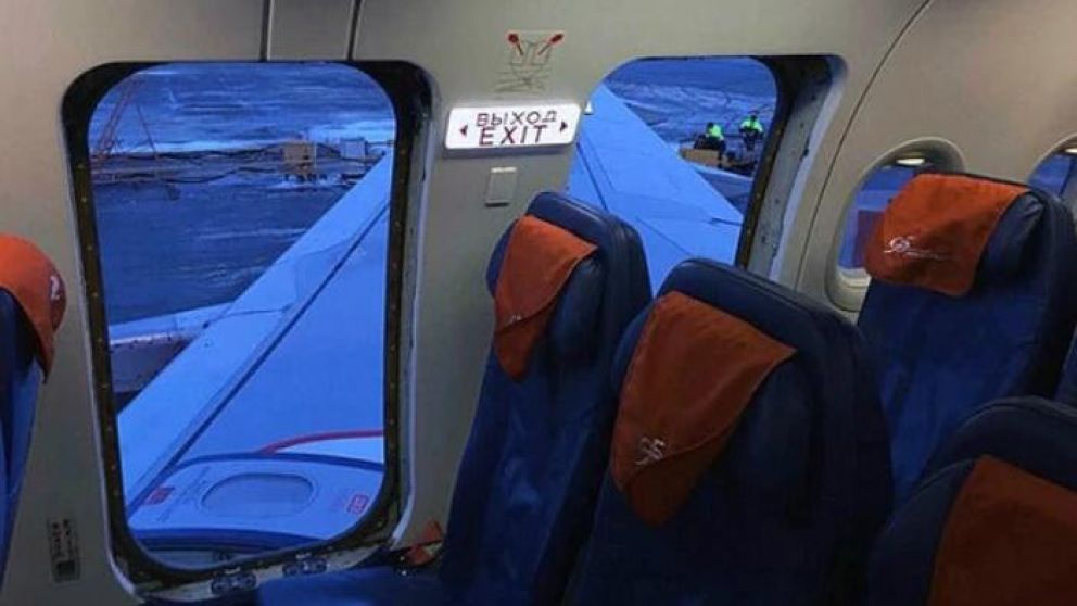Por un celular casi se prende fuego un avión