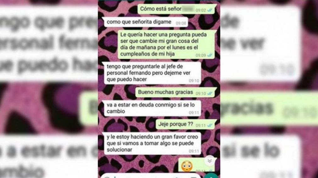 Escrachó a su jefe por acosarla y la despidieron