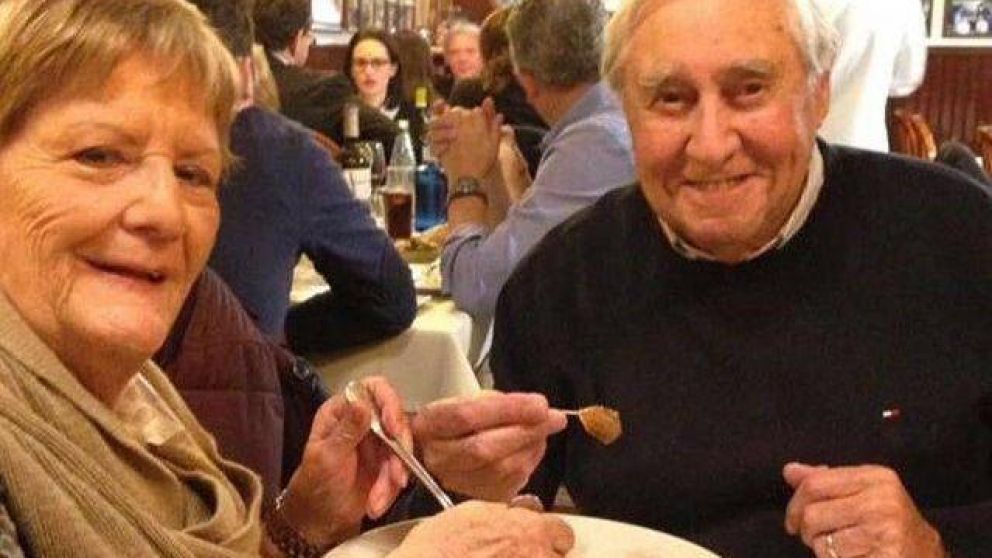 Anciana chilena pasó 5 días en un auto junto al cadáver de su marido