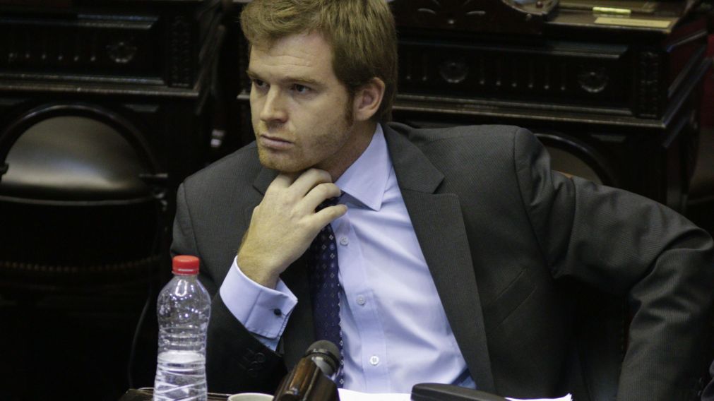 El diputado del PRo se defiende.