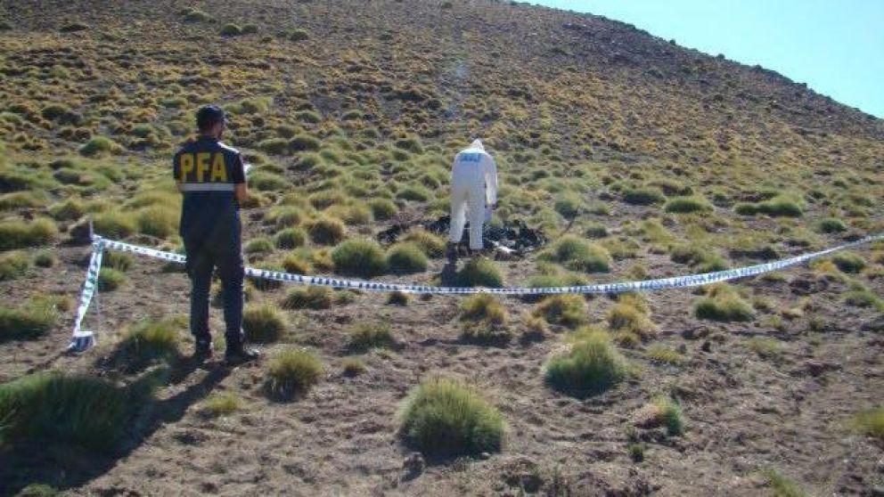 La policía federal tomó muestras en la zona.