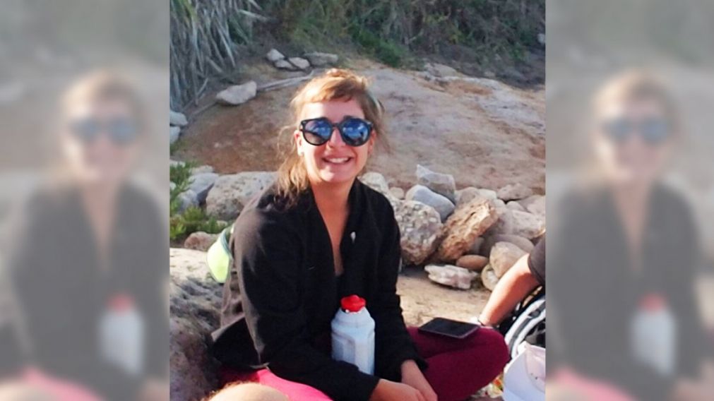 Lucila Belén, su esposo y su hija son buscados en Chile. (twitter)
