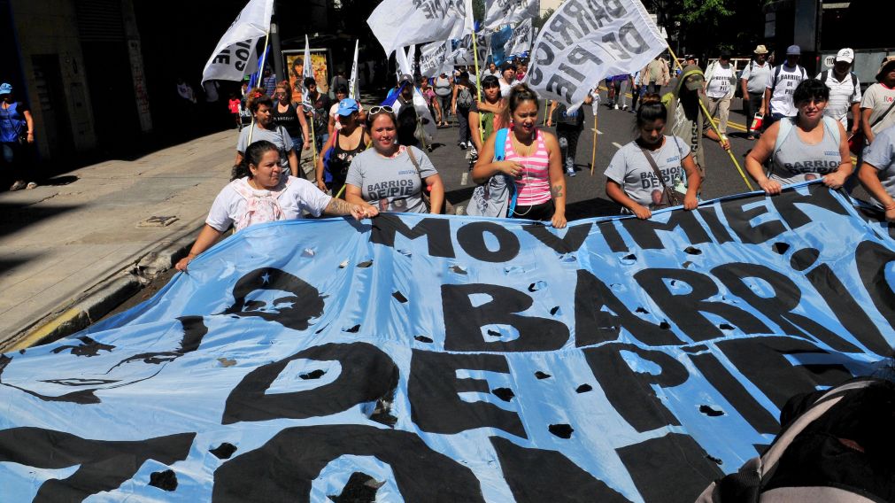 La gente reclama la Ley de Emergencia Alimentaria. (Fabián Ramella/Diario Crónica)