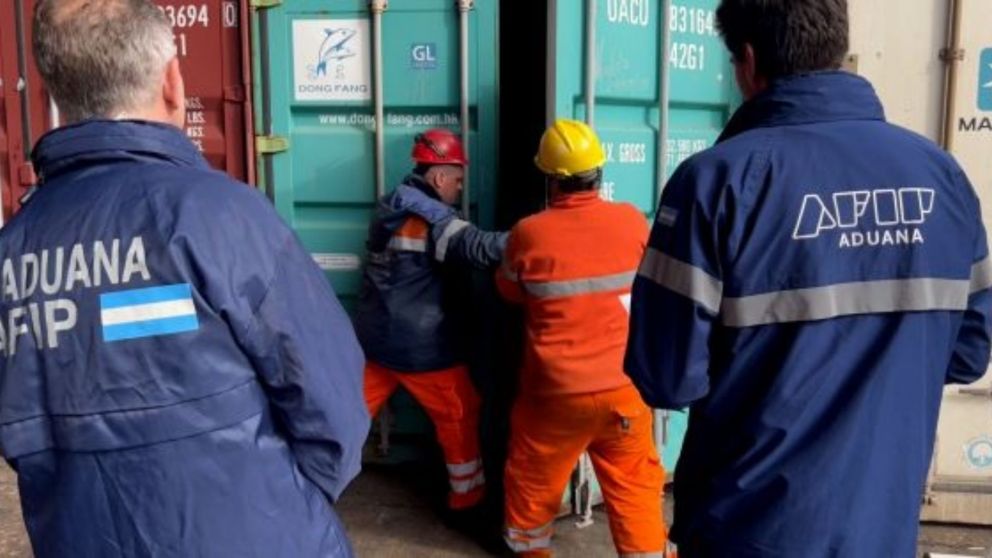 Los operativos incluyeron depósitos de logística de empresas de transporte.