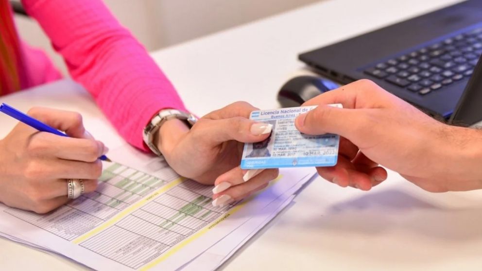 Transitar sin la licencia de conducir en regla o sin la Verificaci�n T�cnica Vehicular (VTV) es considerado una falta grave.