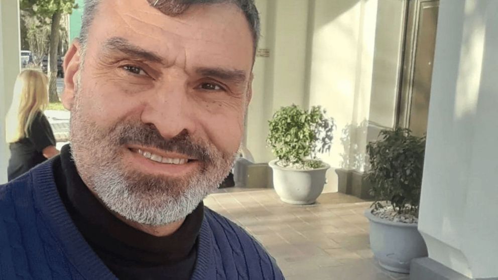 Adrián Farías presentó un documento para demostrar que fue al colegio con Diego Fernández Lima.