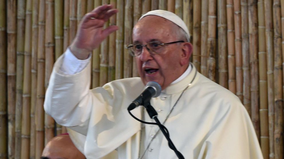 Francisco en su primer discurso en Puerto Maldonado, Perú. (AFP)