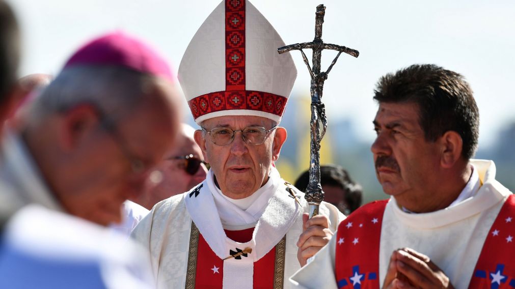 El Papa dio una multitudinaria misa en Temuco (AFP).