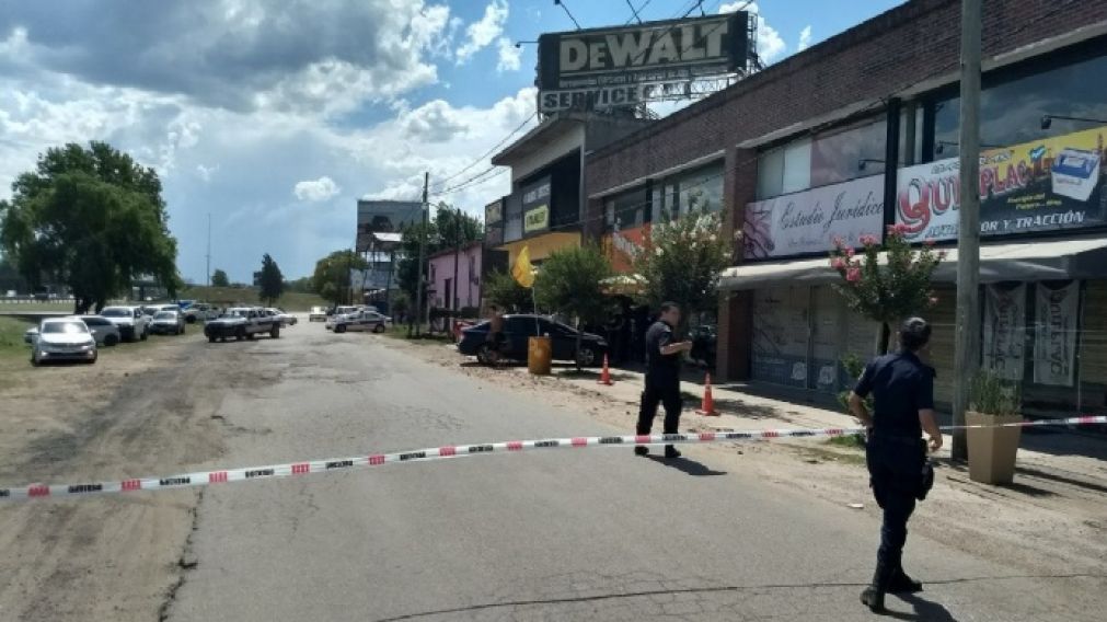 La ferretería donde ocurrió el sangriento asalto (Cortesía Diario Regional de Pilar).