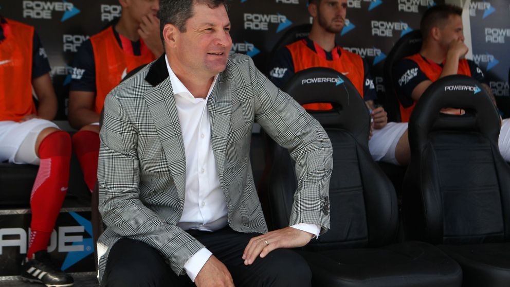 El entrenador del ciclón quiere ver en acción a todos sus jugadores.