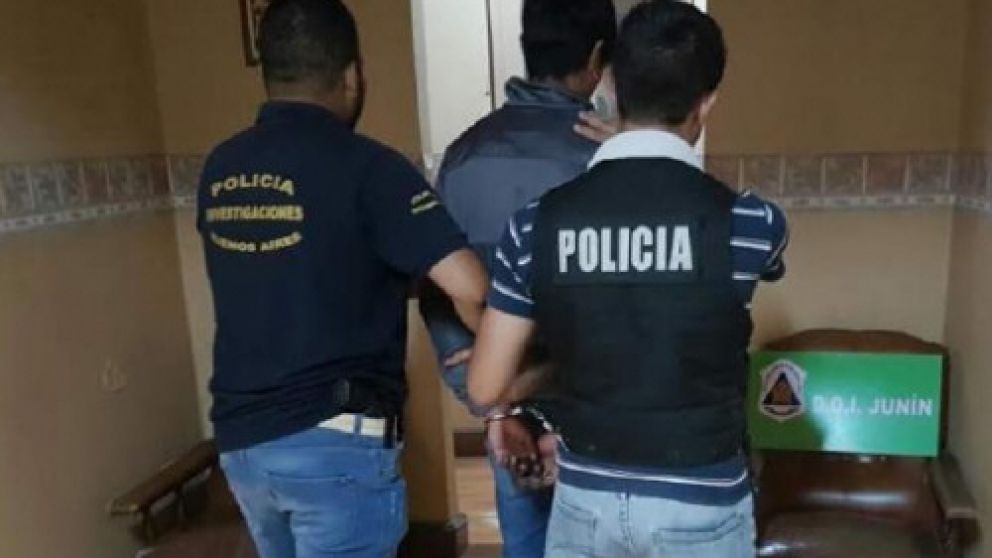 El momento en que apresaron al atacante.