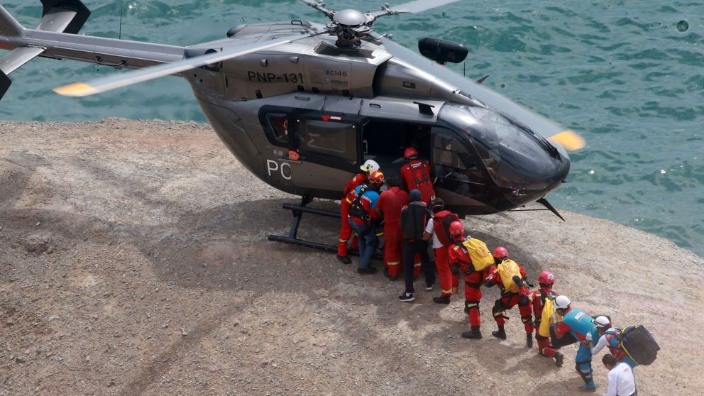 Se accede mejor a la zona por helicópteros. (AFP)