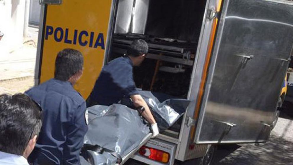 El cuerpo del delincuente fue encontrado por la familia.