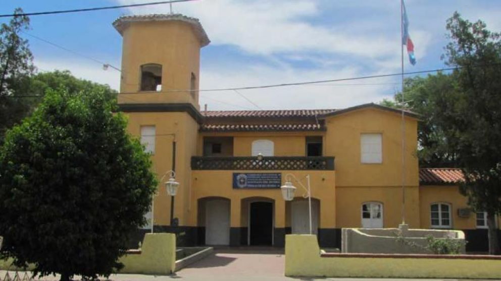 Ató a su hija para que no se viera con el novio