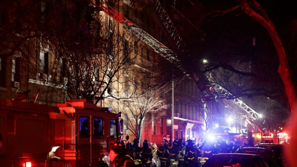 12 muertos en el peor incendio de Nueva York en décadas