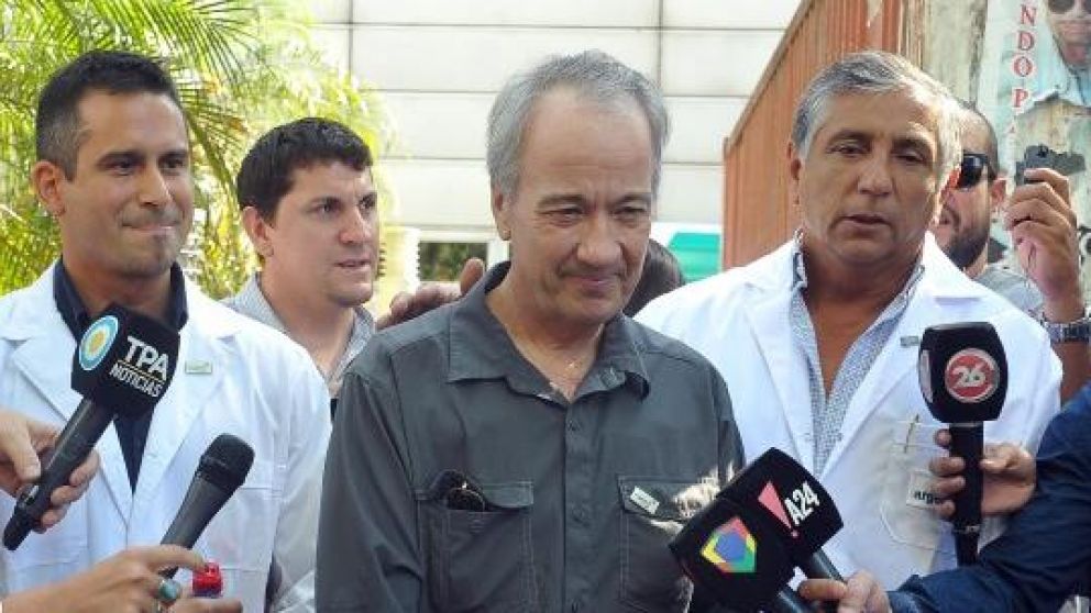 El norteamericano fue acuchillado 9 veces y sobrevivió al ataque.