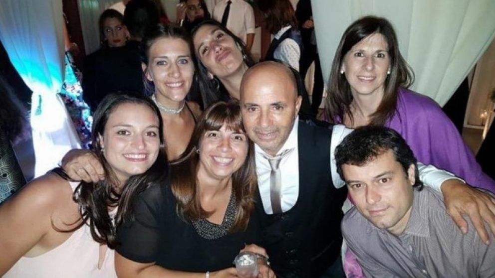 La hija de Sampaoli celebró su boda en la localidad de Casilda.