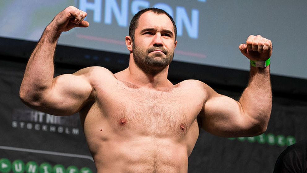 El luchador fue reanimado luego de un terrible K.O.