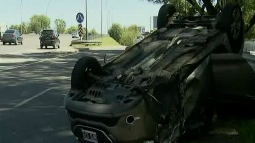 Tremendo "palazo" y vuelco en la General Paz