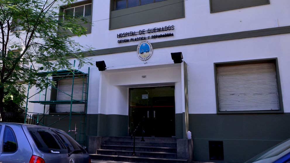 El Hospital de Quemados, el primero en dar un parte médico (Jonatan Moreno/Crónica).