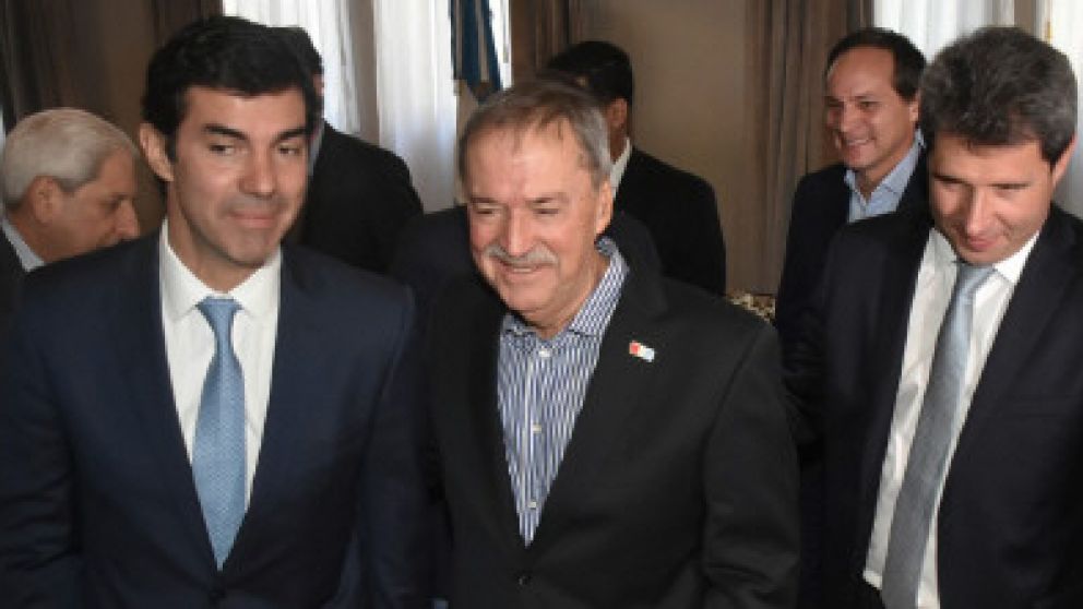 El peronismo aggiornado sale a la cancha.