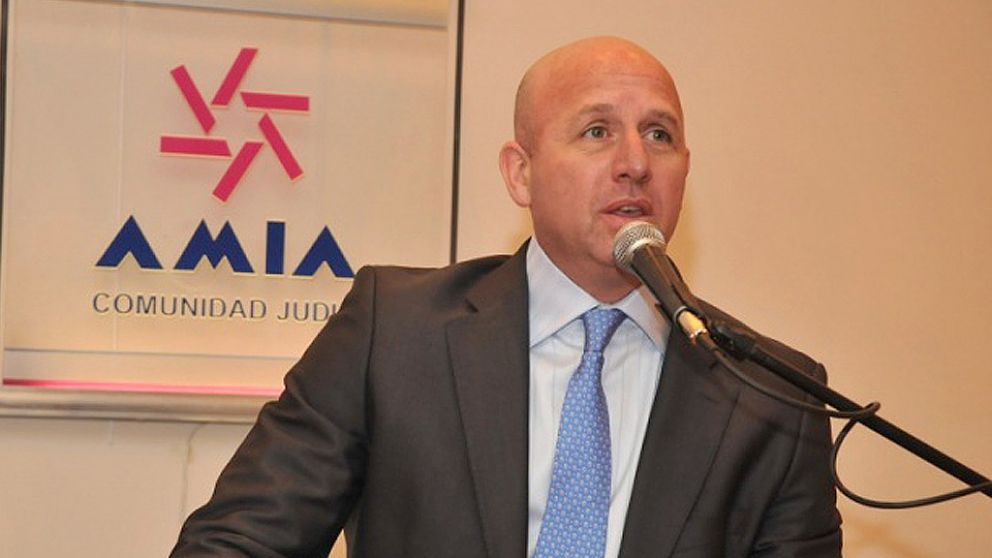 El legislador oficialista exigió respetar el debate en el Congreso.