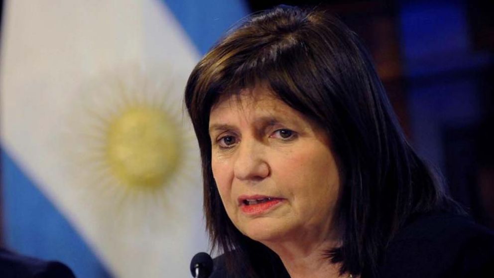 Bullrich. Maestros, científicos, mapuches y otros trabajadores ya fueron víctimas de su política de seguridad.