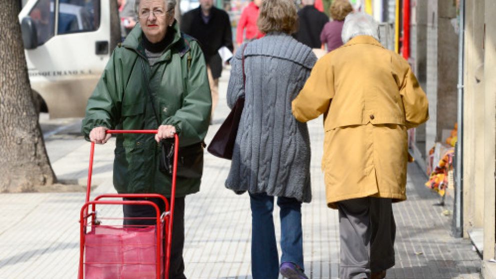 Los jubilados recibirán menos plata que antes.