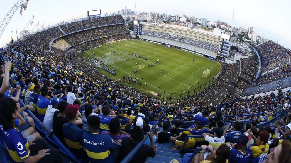 Los hinchas de Boca reventaron La Bombonera en su día