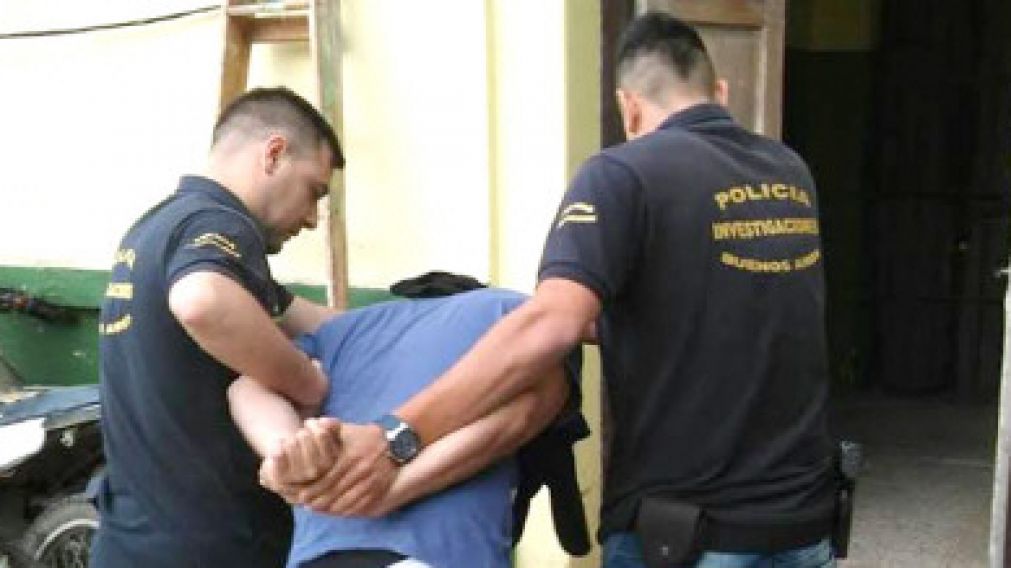 Así fue trasladado el individuo, tras ser detenido por los investigadores en Virrey del Pino.