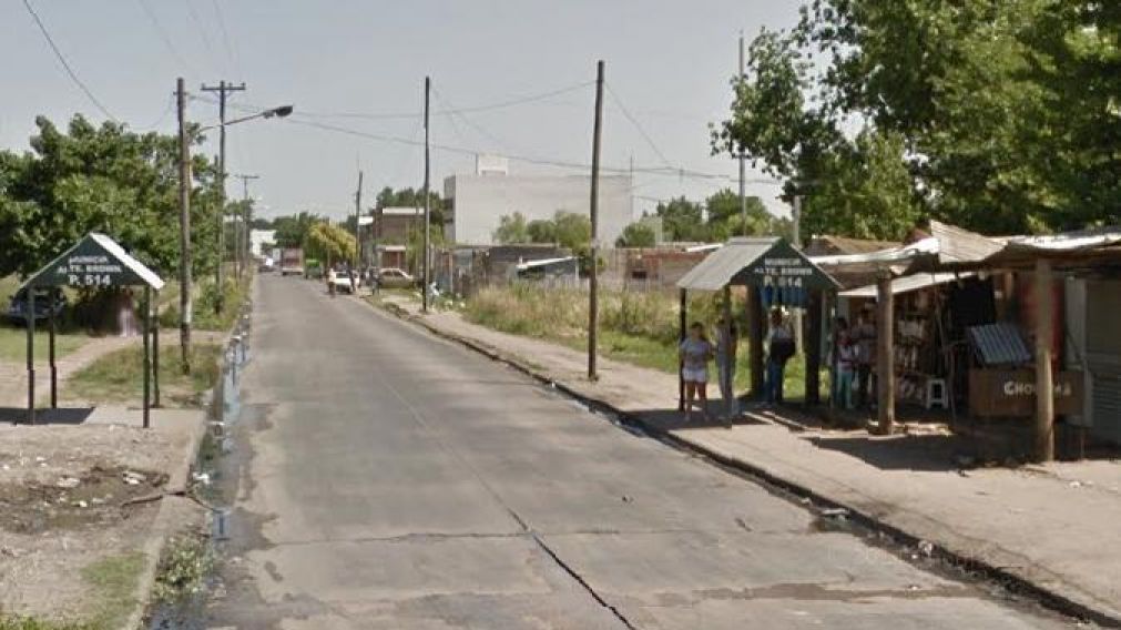 Elpequeño Dylan, de 6 años, fue asesinado en este humilde vecindario, en Claypole. (Google Street View)